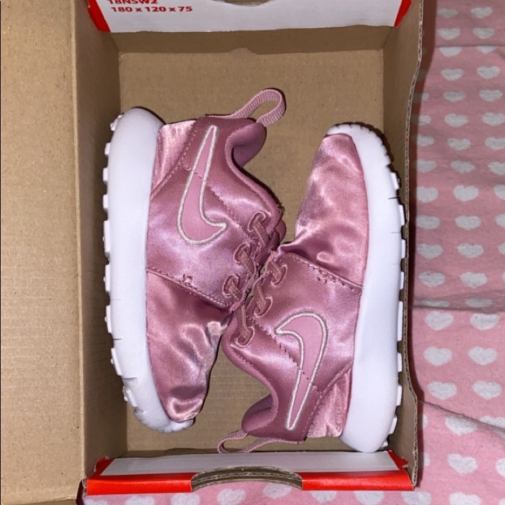 Nike Roshe One Toddler's Shoes Elemental Pink 4C